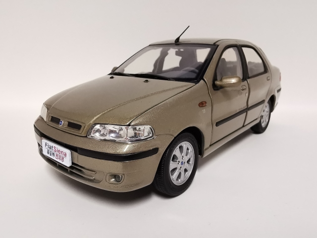 Fiat Siena ELX (2002) zepředu