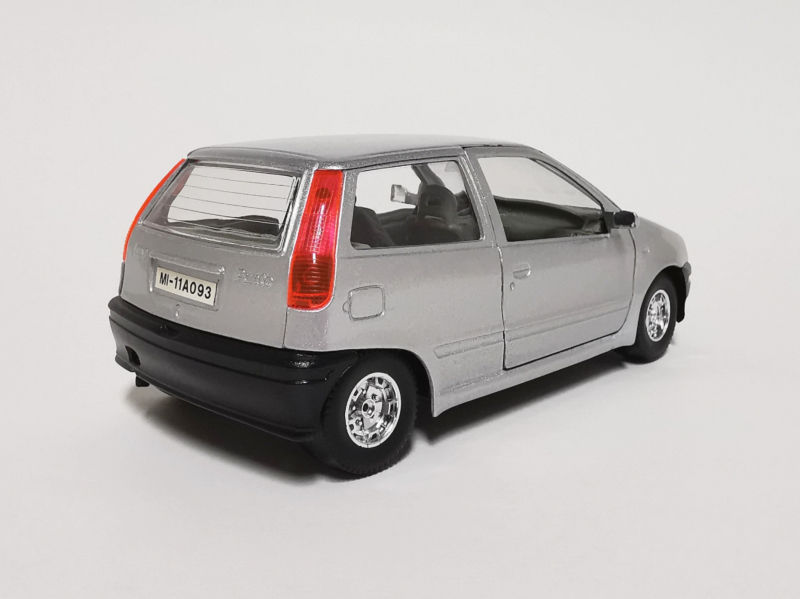 Fiat Punto (1993) zezadu