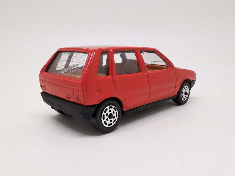 Fiat Uno 55 S (1983) zezadu