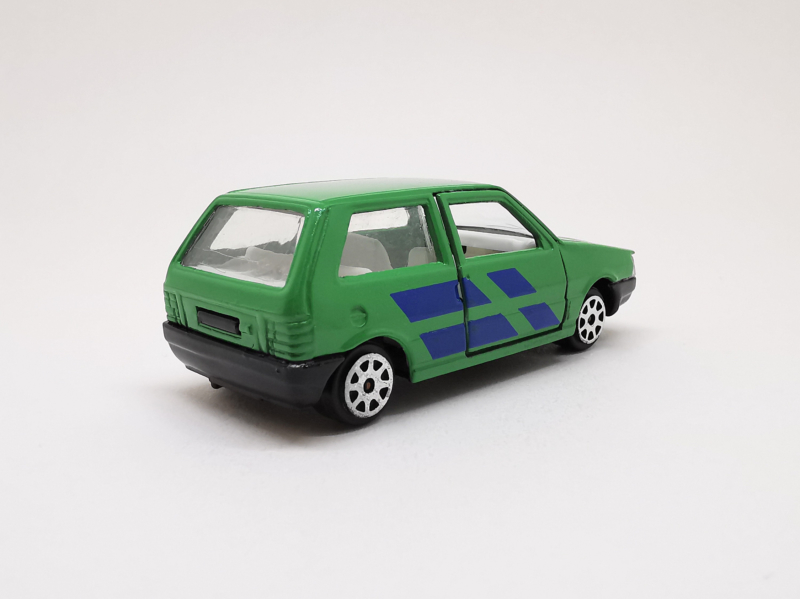 Fiat Uno (1983) zezadu
