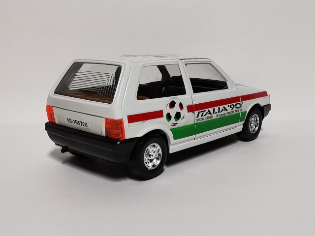 Fiat Uno ITALIA (1986) zezadu