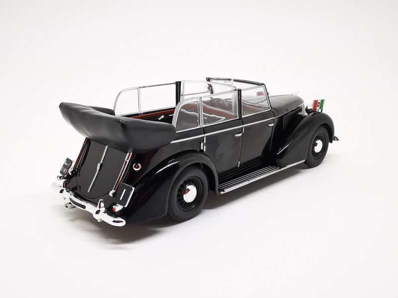 (1939) Fiat 2800 "Vittorio Emanuele III" zezadu