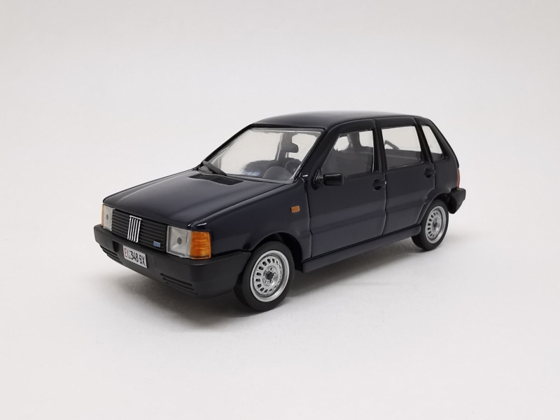 Fiat Uno 60 5d (1984) zepředu